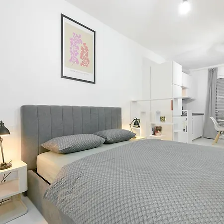 Queen Mary Rose For Medium Rent Apartamento Bolonha